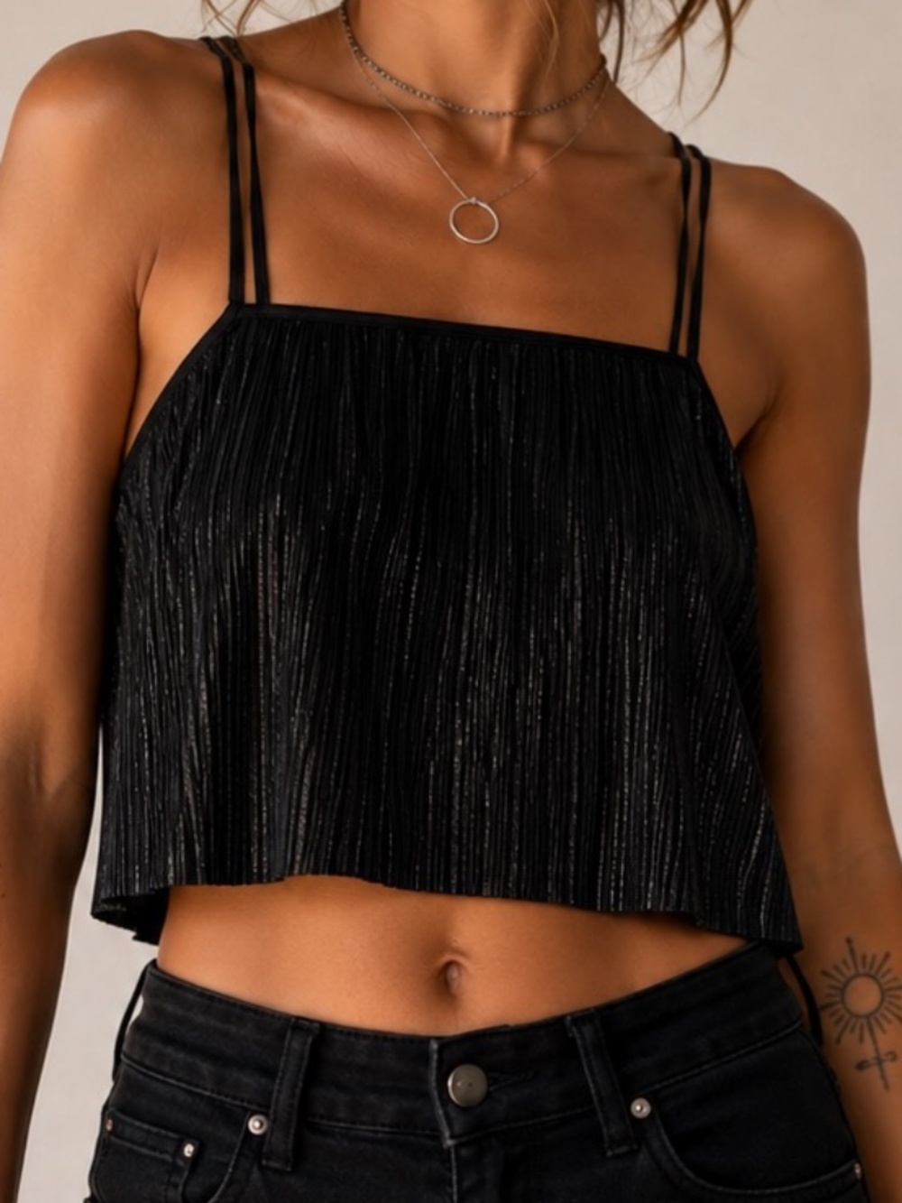 Oak & Fort Tank Top Womens Size Large Black Plisse Pleated Camisole Minimalist